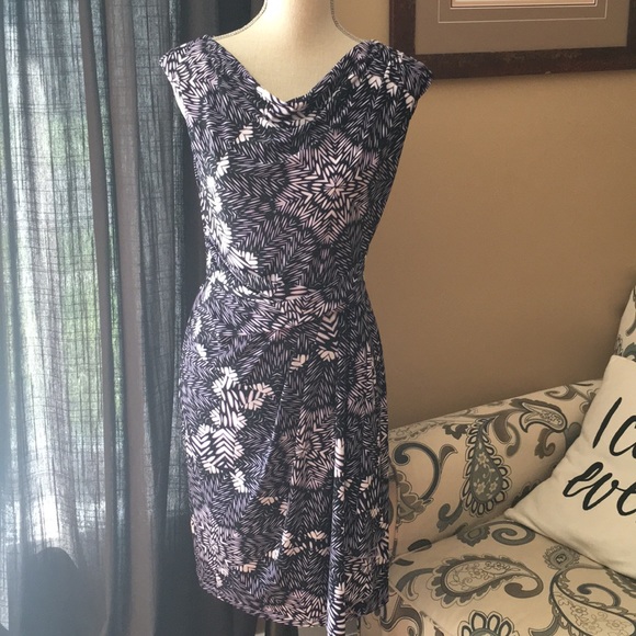 Suzi Chin sleeveless dress - Picture 1 of 3